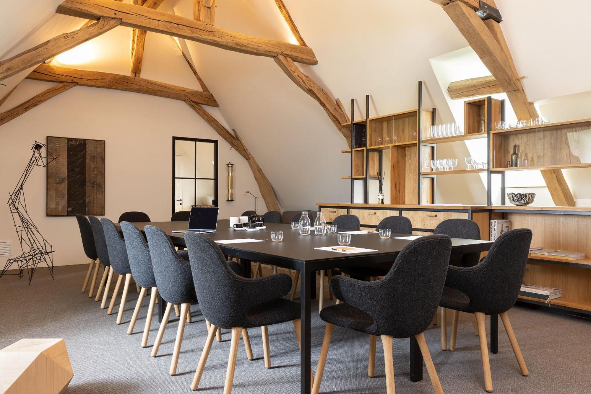 Chateau De La Resle - Design Hotels Montigny-la-Resle Exterior photo