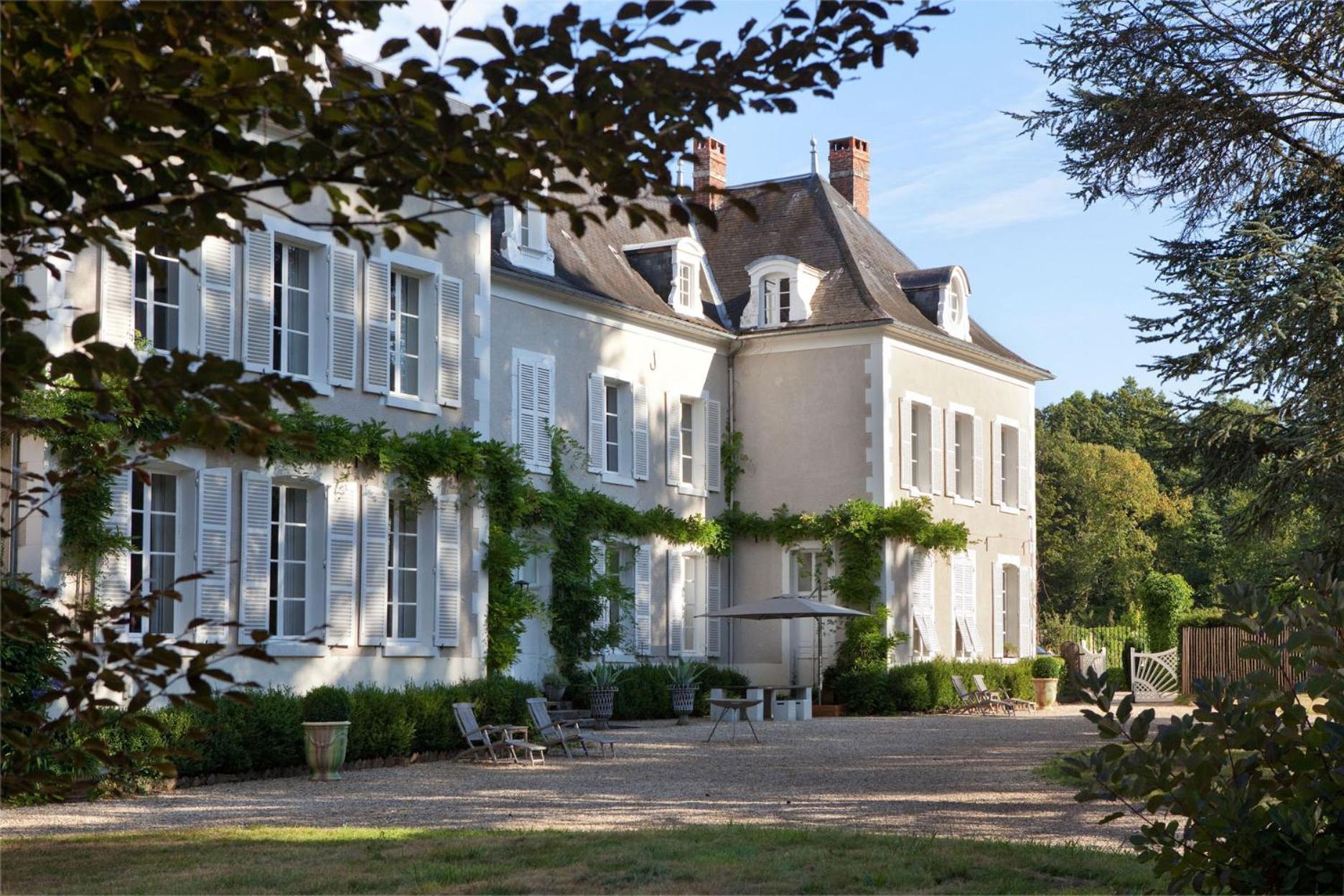 Chateau De La Resle - Design Hotels Montigny-la-Resle Exterior photo
