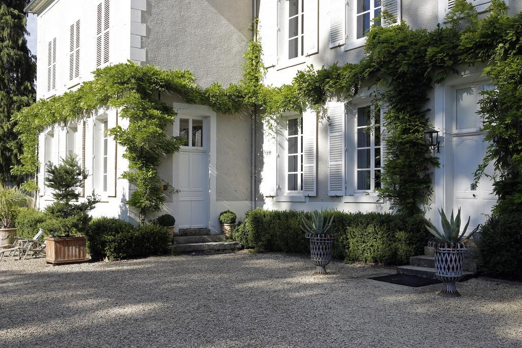 Chateau De La Resle - Design Hotels Montigny-la-Resle Exterior photo