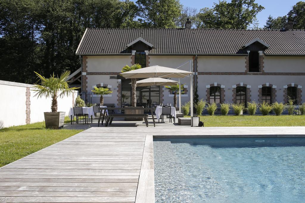 Chateau De La Resle - Design Hotels Montigny-la-Resle Exterior photo